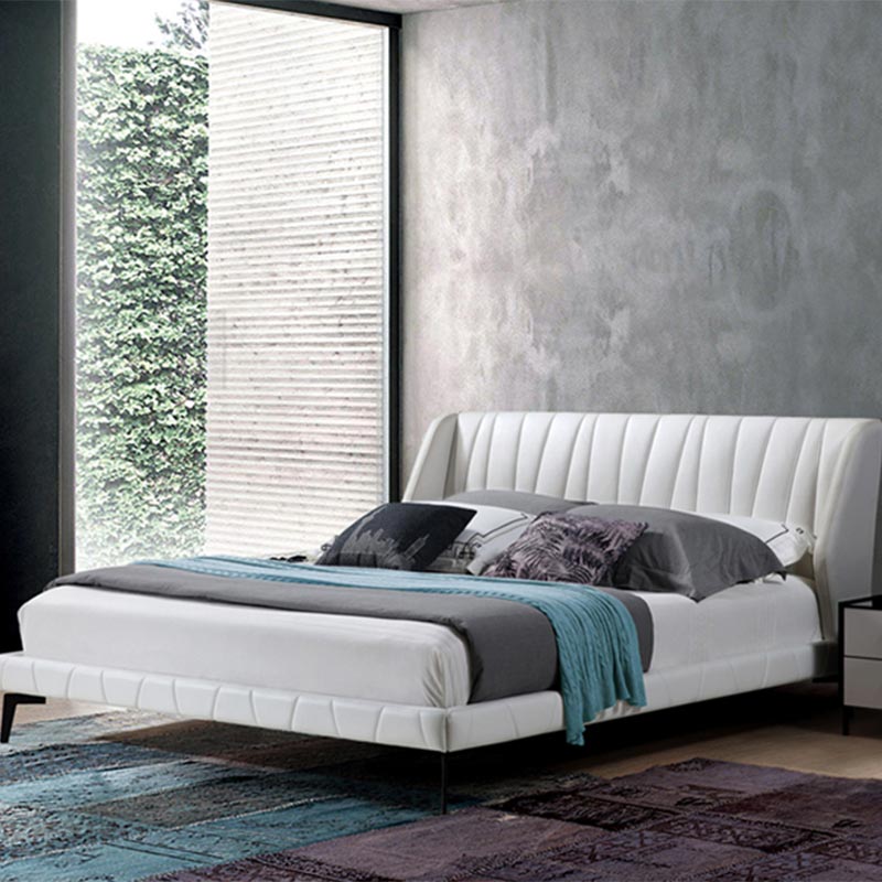 سرير ناعم مصنوع من خشب الصنوبر والجلد صديق للبيئة